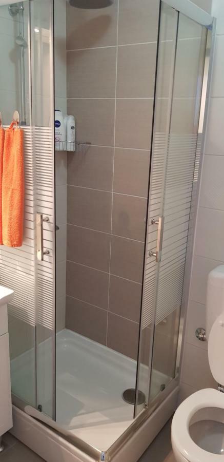 Orhideja Osijek Apartment ภายนอก รูปภาพ