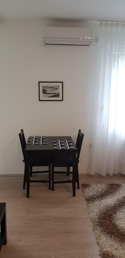 Orhideja Osijek Apartment ภายนอก รูปภาพ